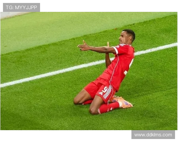 曼联加速求购埃基蒂克 法兰克福 1 亿欧要价成最大障碍(3)